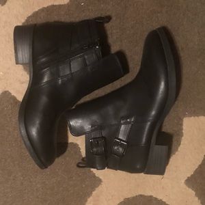Black booties like NEW